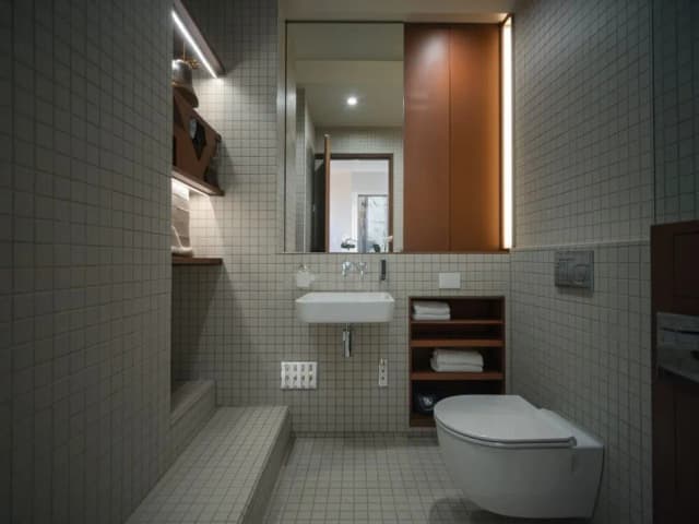 Skuteczne metody jak ukryć rury w małej łazience: 5 praktycznych porad Skuteczne metody jak ukryć rury w małej łazience: 5 praktycznych porad