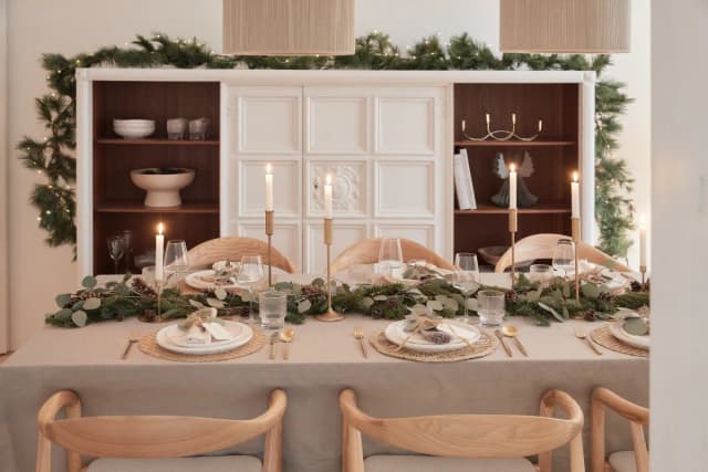 Magiczne dekoracje salonu na Boże Narodzenie bez stresu i wydatków Magiczne dekoracje salonu na Boże Narodzenie bez stresu i wydatków