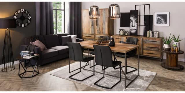 Jakie dodatki do czarnych mebli w salonie? 7 inspirujących porad Jakie dodatki do czarnych mebli w salonie? 7 inspirujących porad